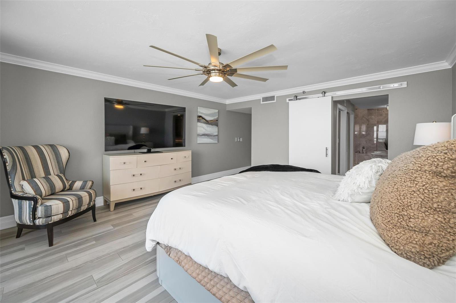 Image 44 of 92 For 1600 Gulf Boulevard 814