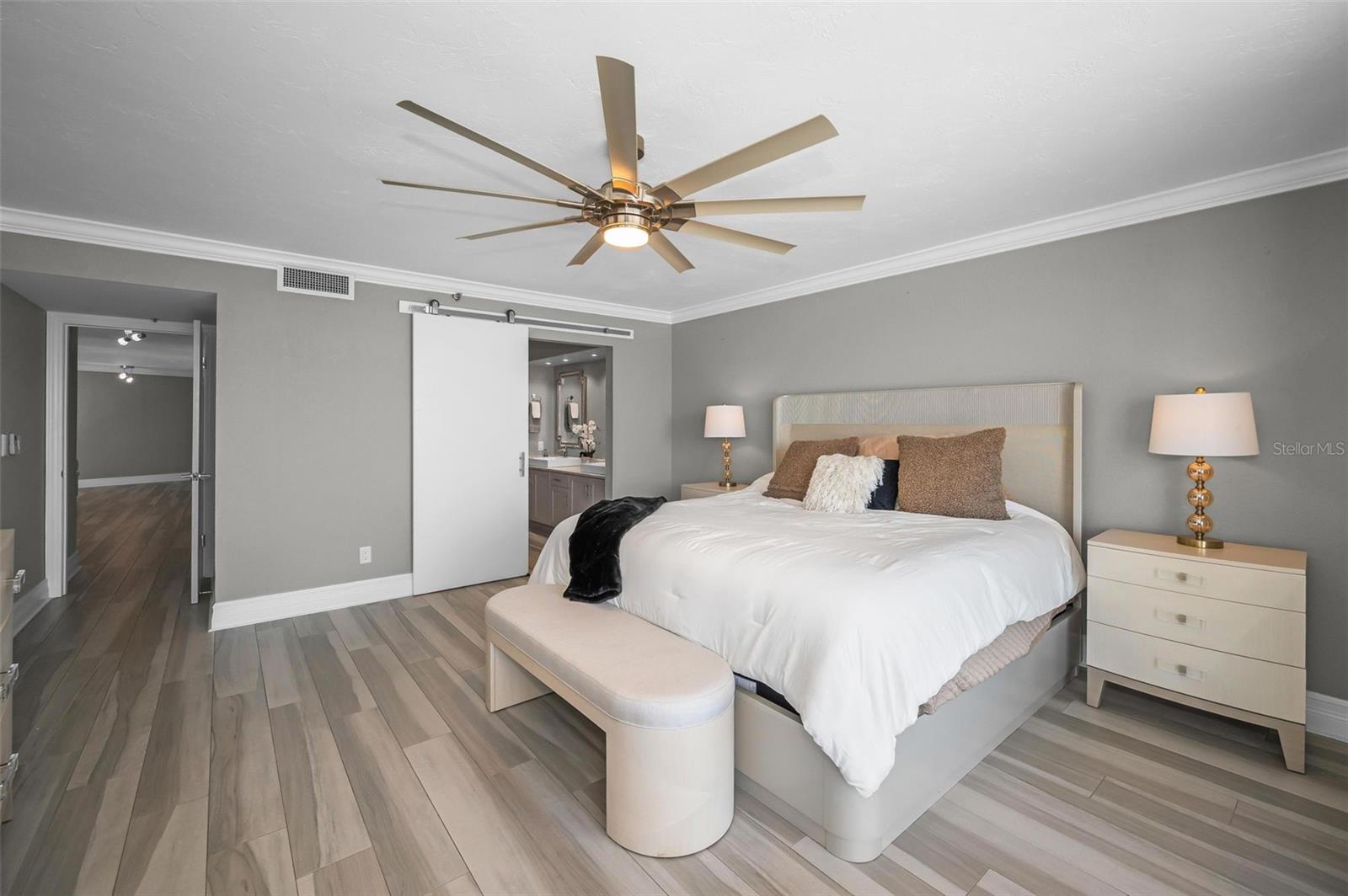 Image 47 of 92 For 1600 Gulf Boulevard 814