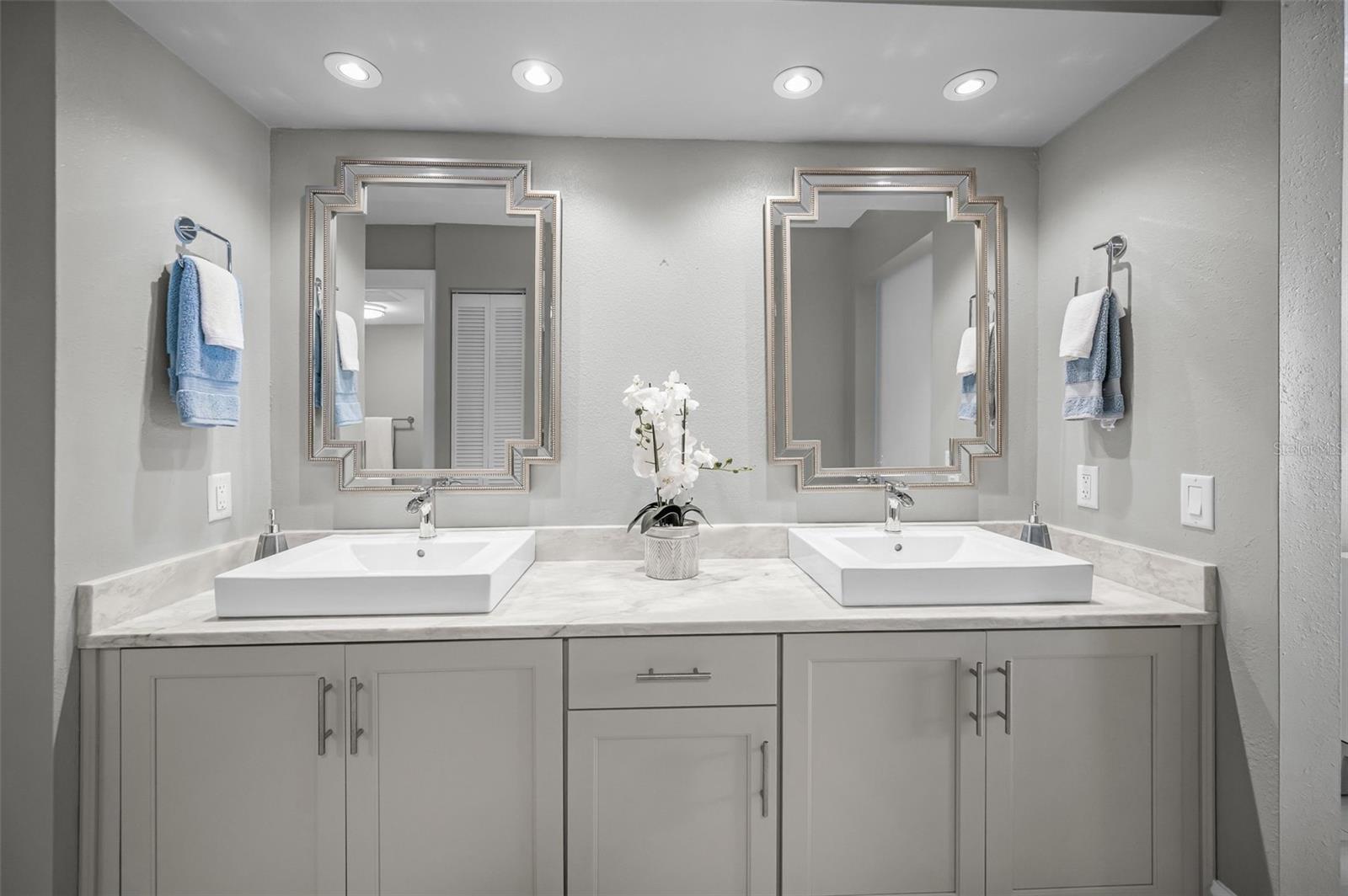 Image 51 of 92 For 1600 Gulf Boulevard 814