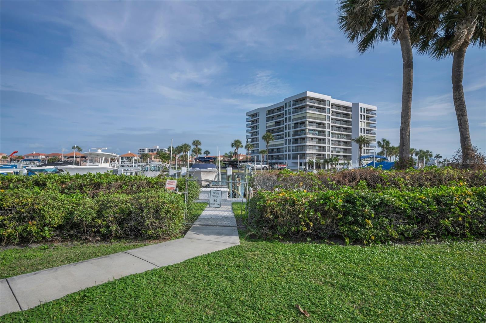 Image 88 of 92 For 1600 Gulf Boulevard 814
