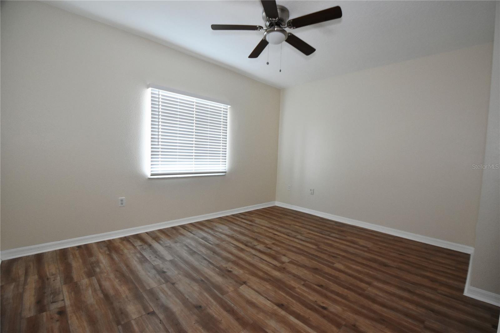 Image 18 of 36 For 9612 Seadale Court 201