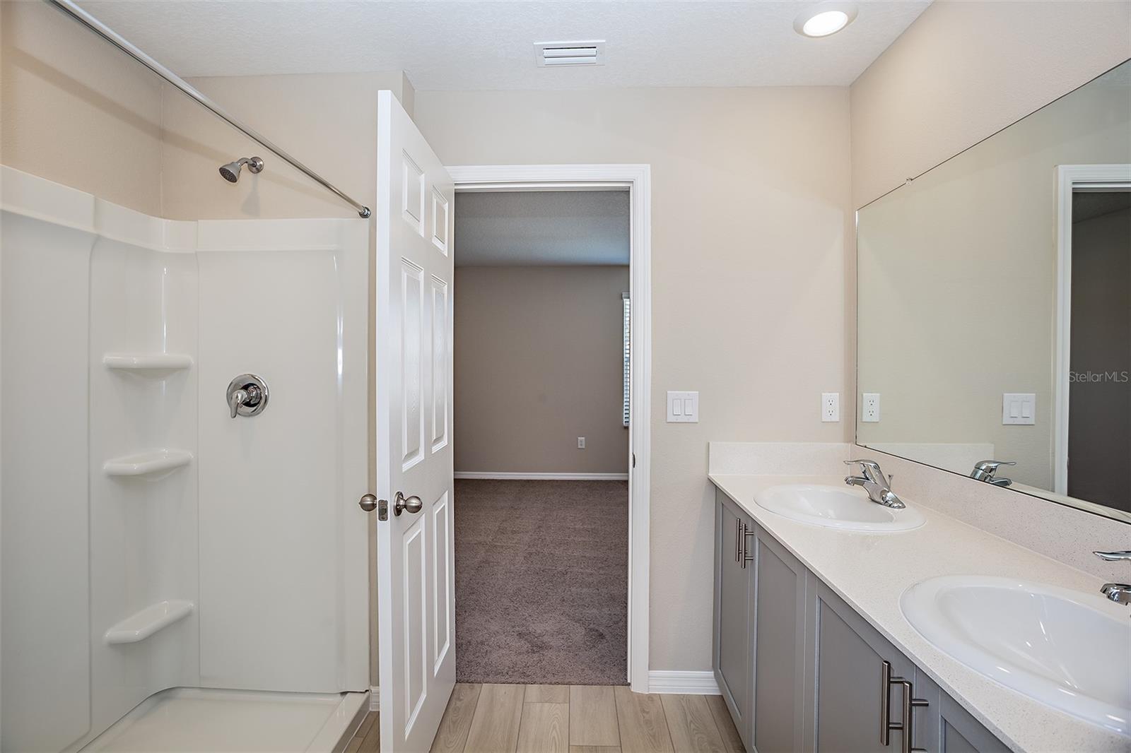 Image 21 of 28 For 9158 Belleview Forest Pass