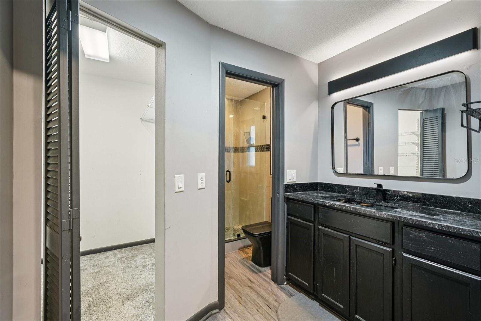 Image 11 of 26 For 2015 Ronald Circle