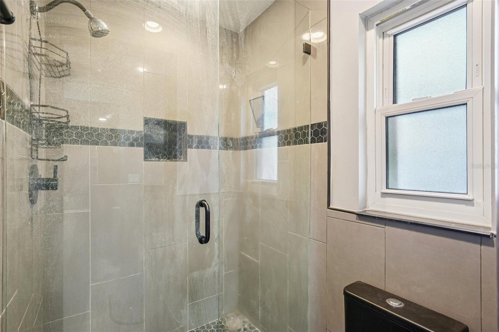 Image 12 of 26 For 2015 Ronald Circle