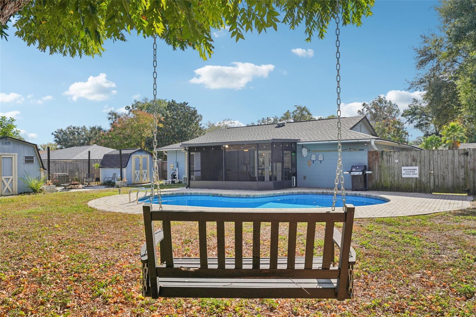 Image 21 of 26 For 2015 Ronald Circle