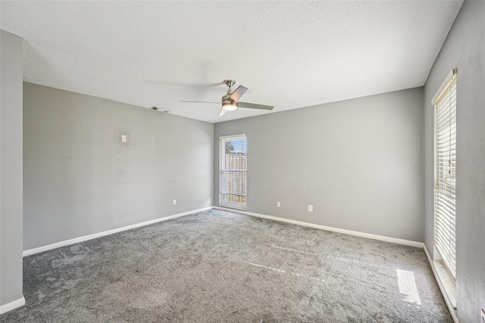 Image 3 of 26 For 2015 Ronald Circle