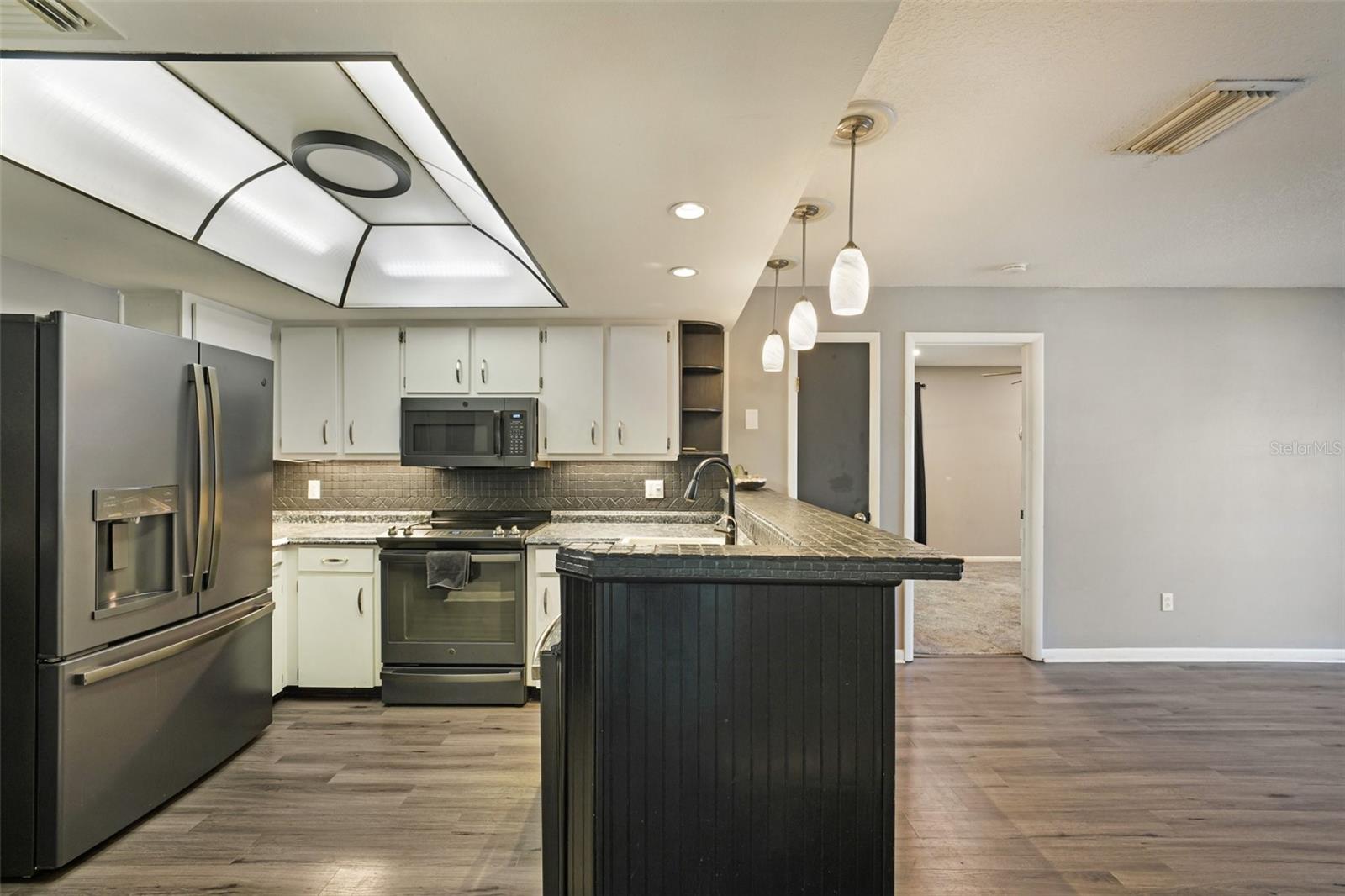 Image 5 of 26 For 2015 Ronald Circle