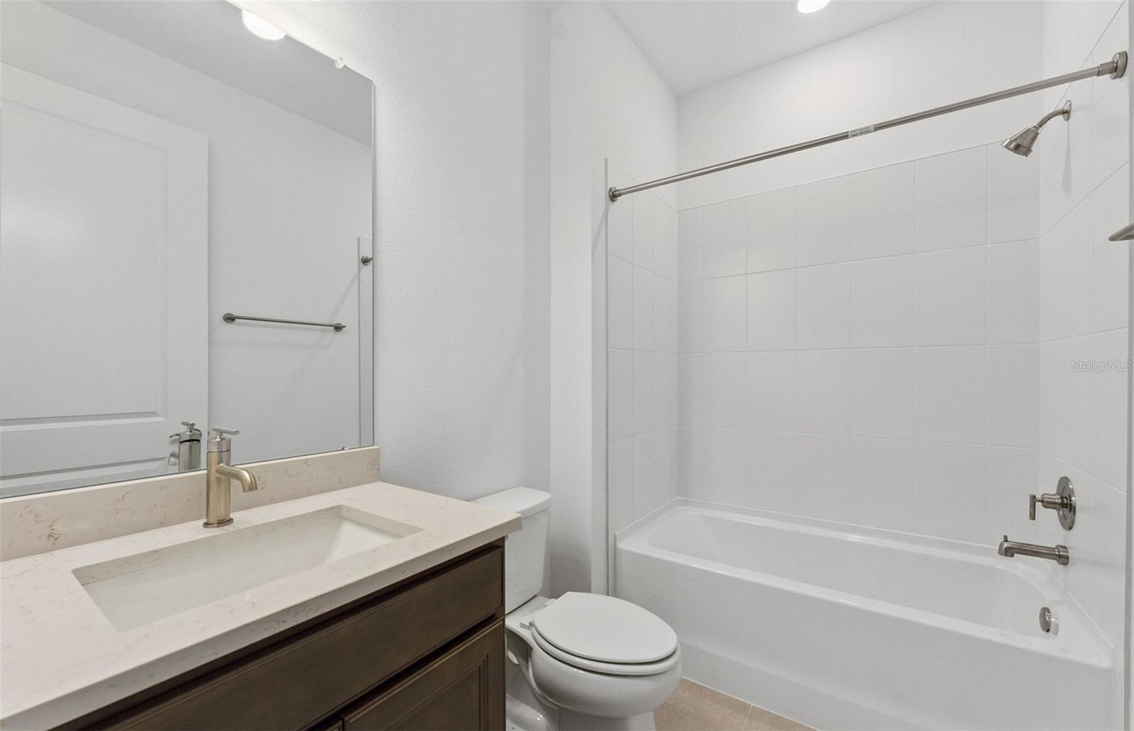 Image 12 of 24 For 37380 Clinch Circle