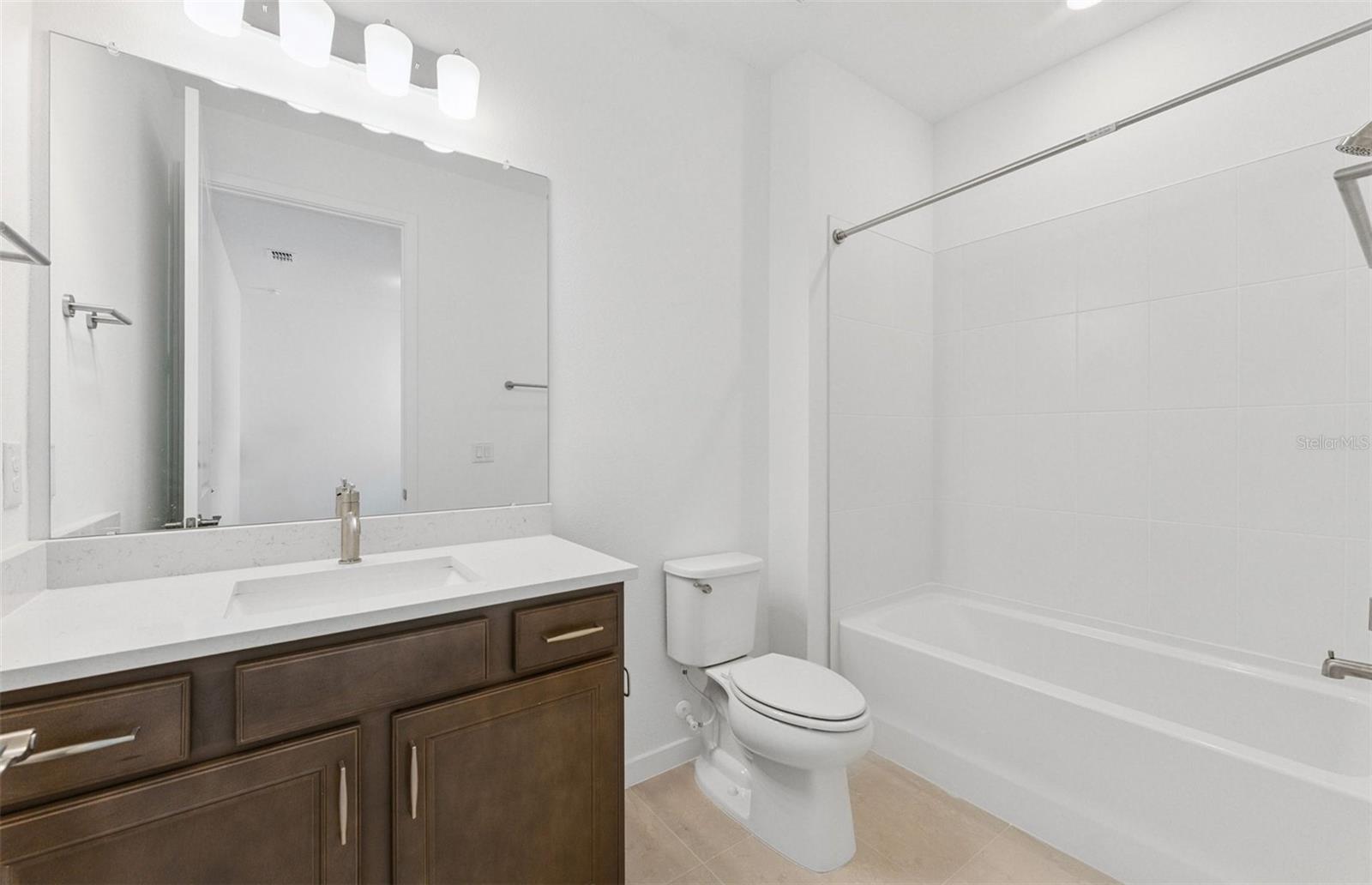 Image 14 of 24 For 37380 Clinch Circle