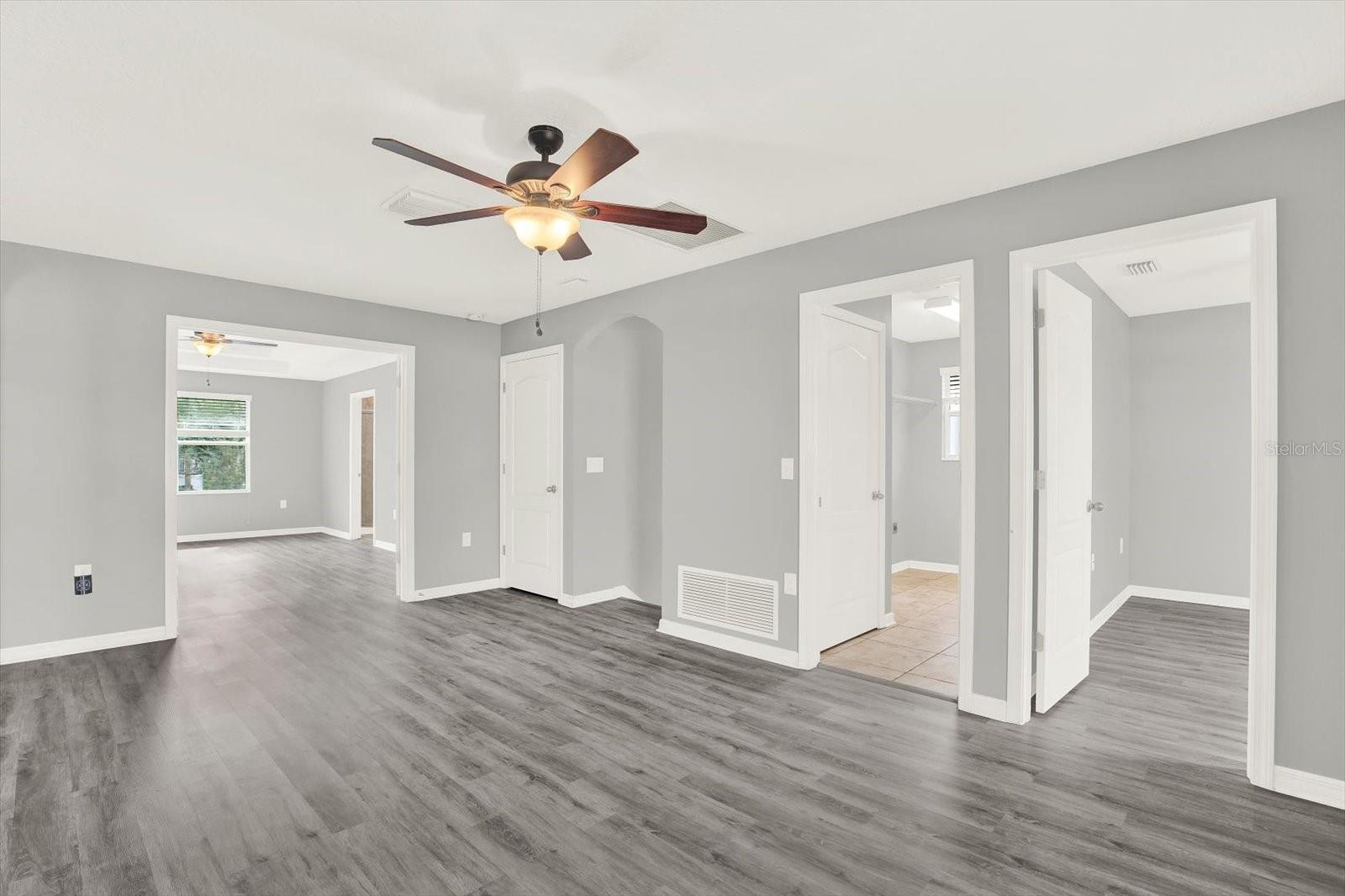 Image 15 of 32 For 10560 Lake Seminole Terrace