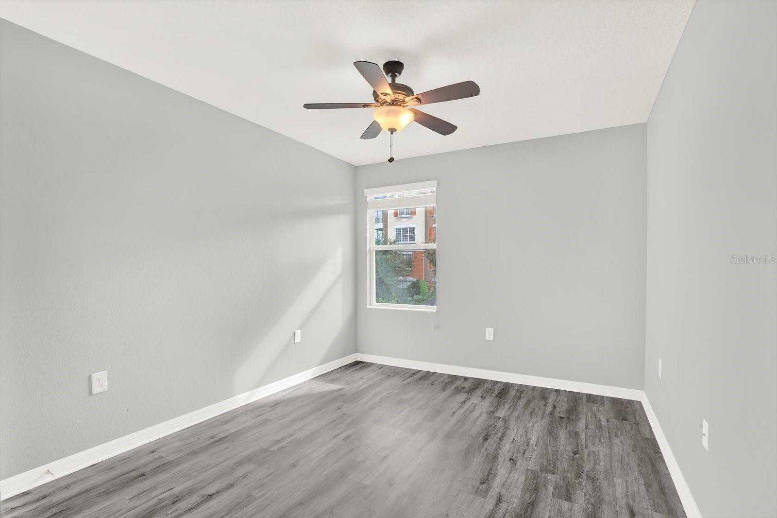 Image 27 of 32 For 10560 Lake Seminole Terrace