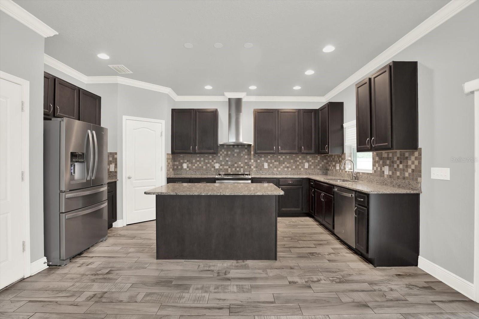 Image 8 of 32 For 10560 Lake Seminole Terrace