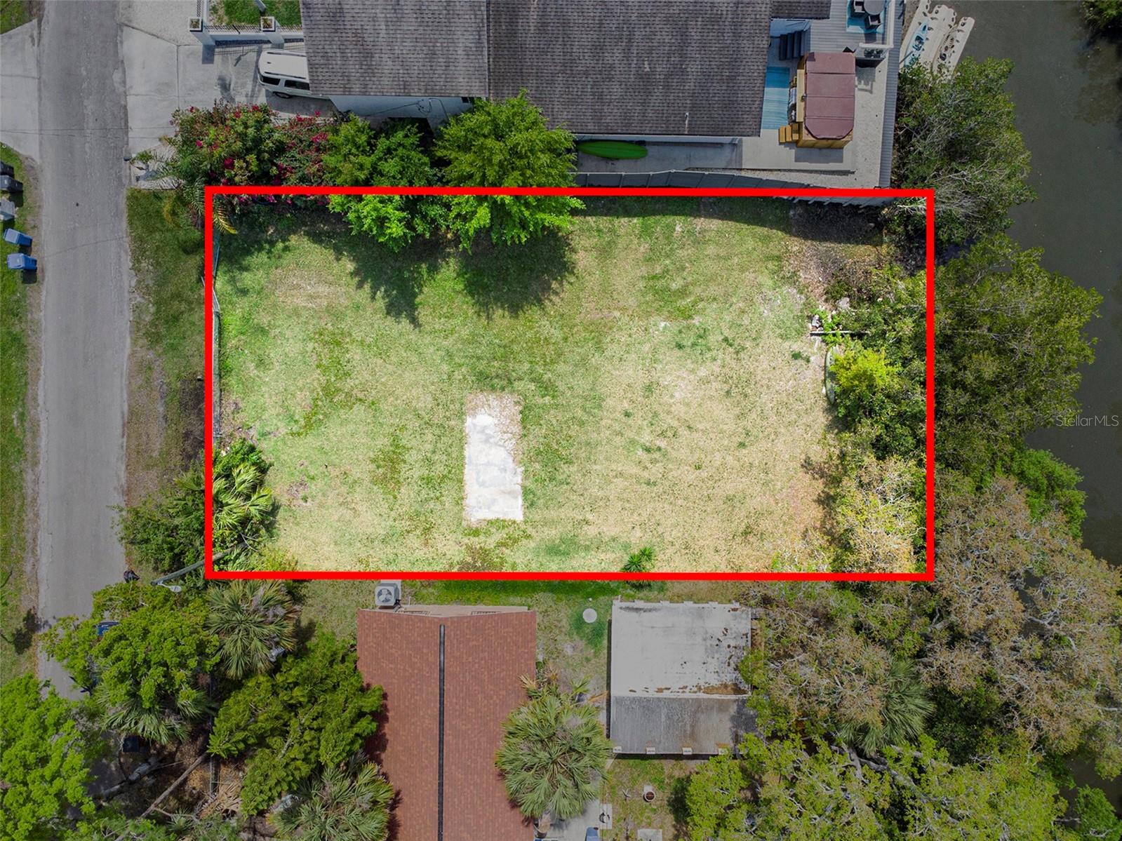 Image 18 of 21 For 7406 Bay Drive