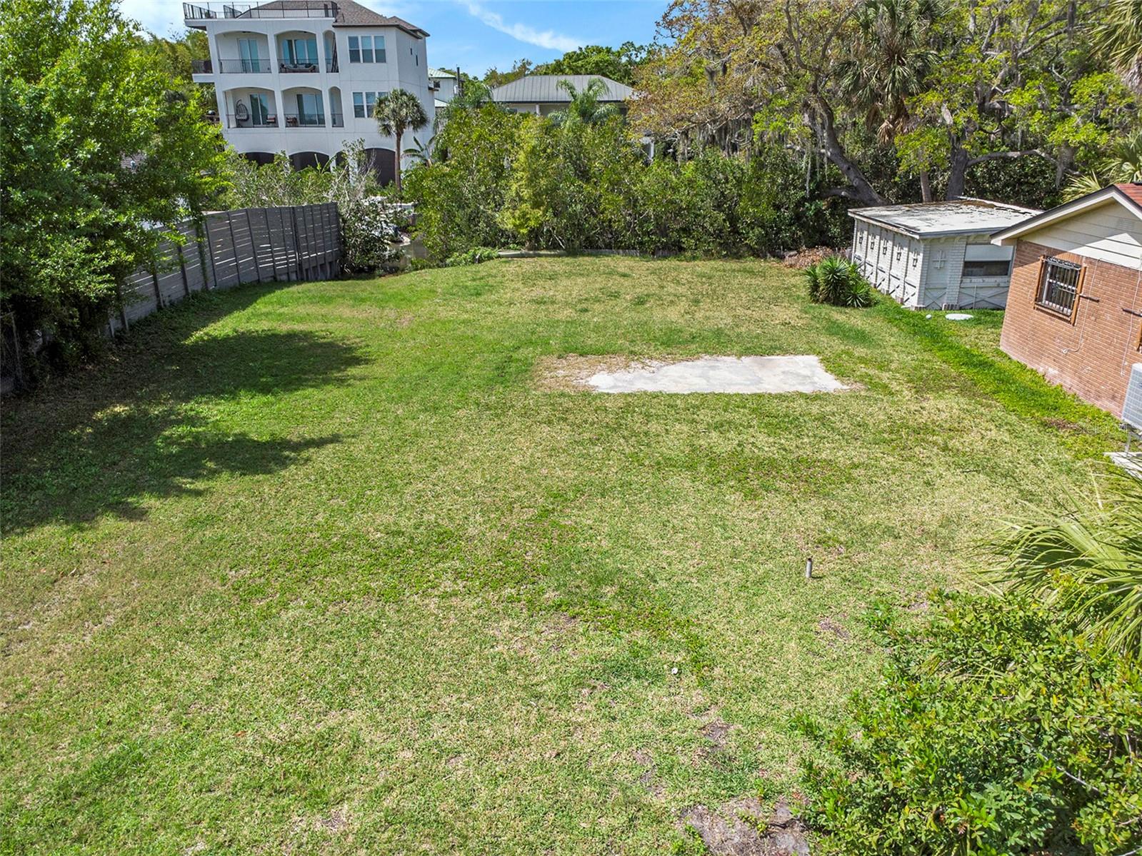 Image 4 of 21 For 7406 Bay Drive