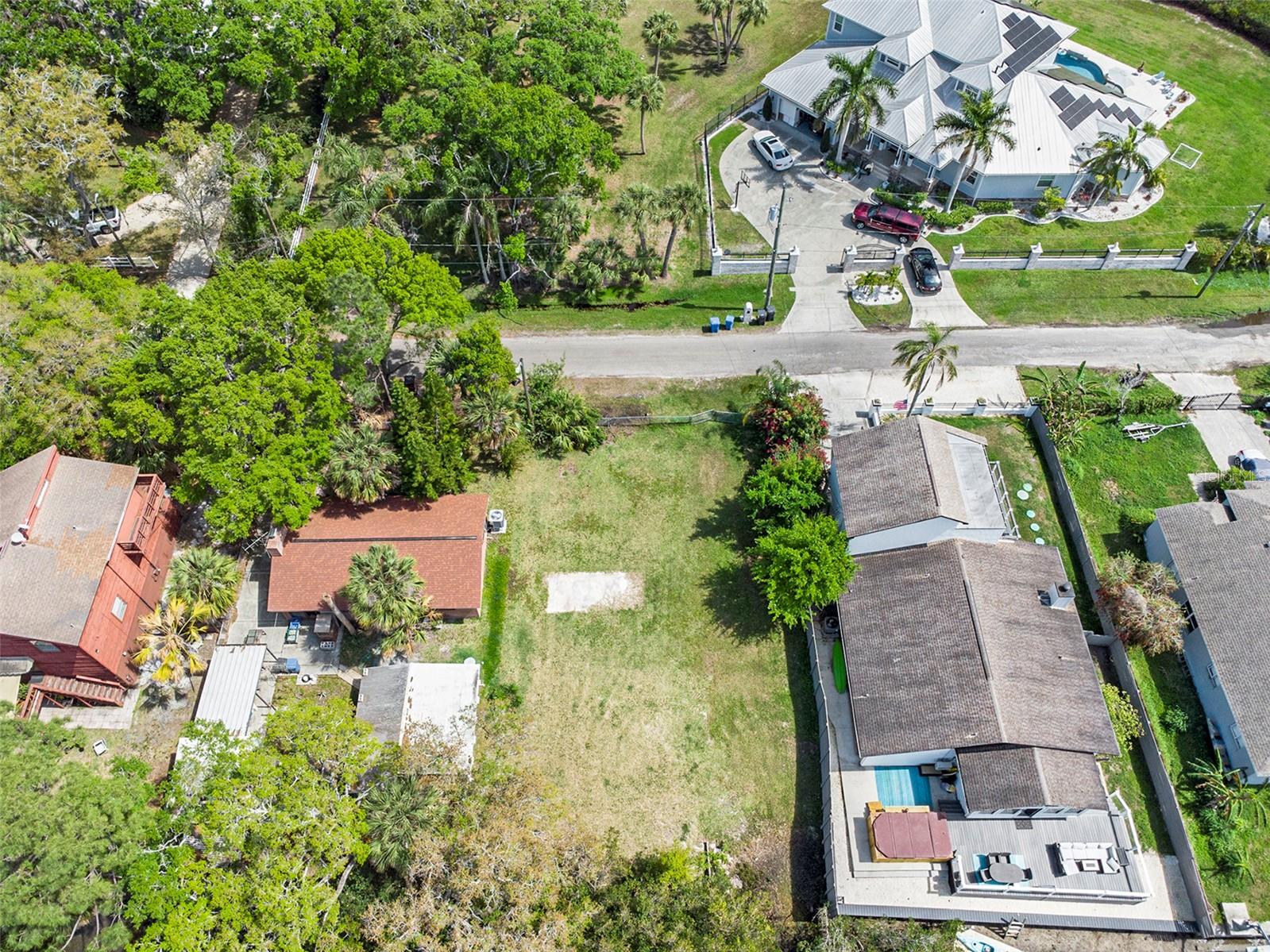 Image 6 of 21 For 7406 Bay Drive