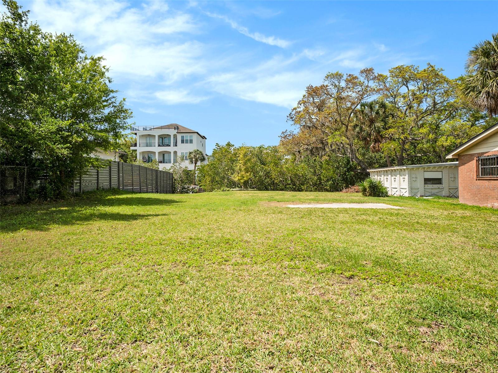 Image 8 of 21 For 7406 Bay Drive