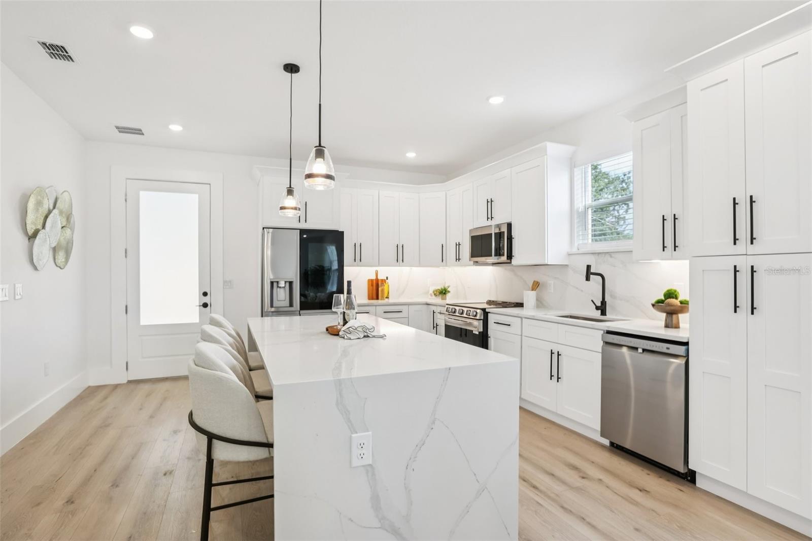 Image 22 of 55 For 2612 18th Ave