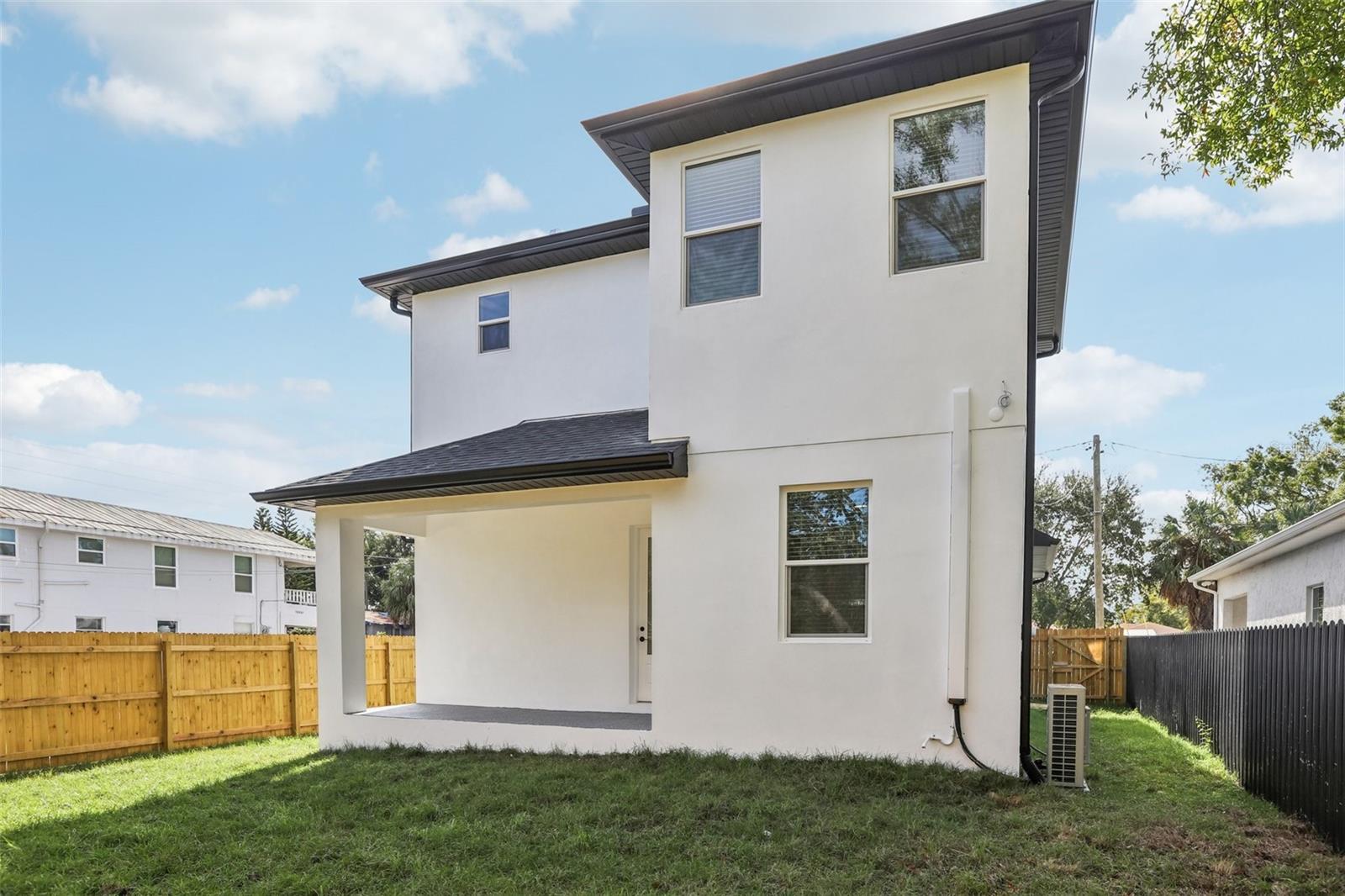 Image 41 of 55 For 2612 18th Ave