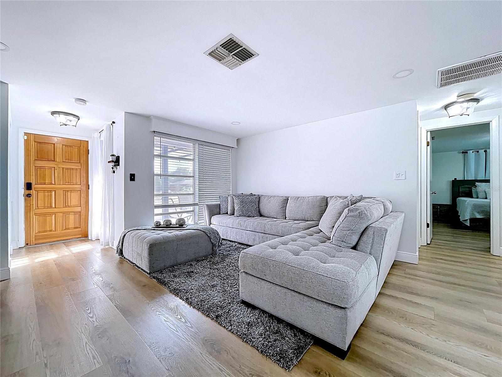 Image 5 of 31 For 9115 Panda Lane