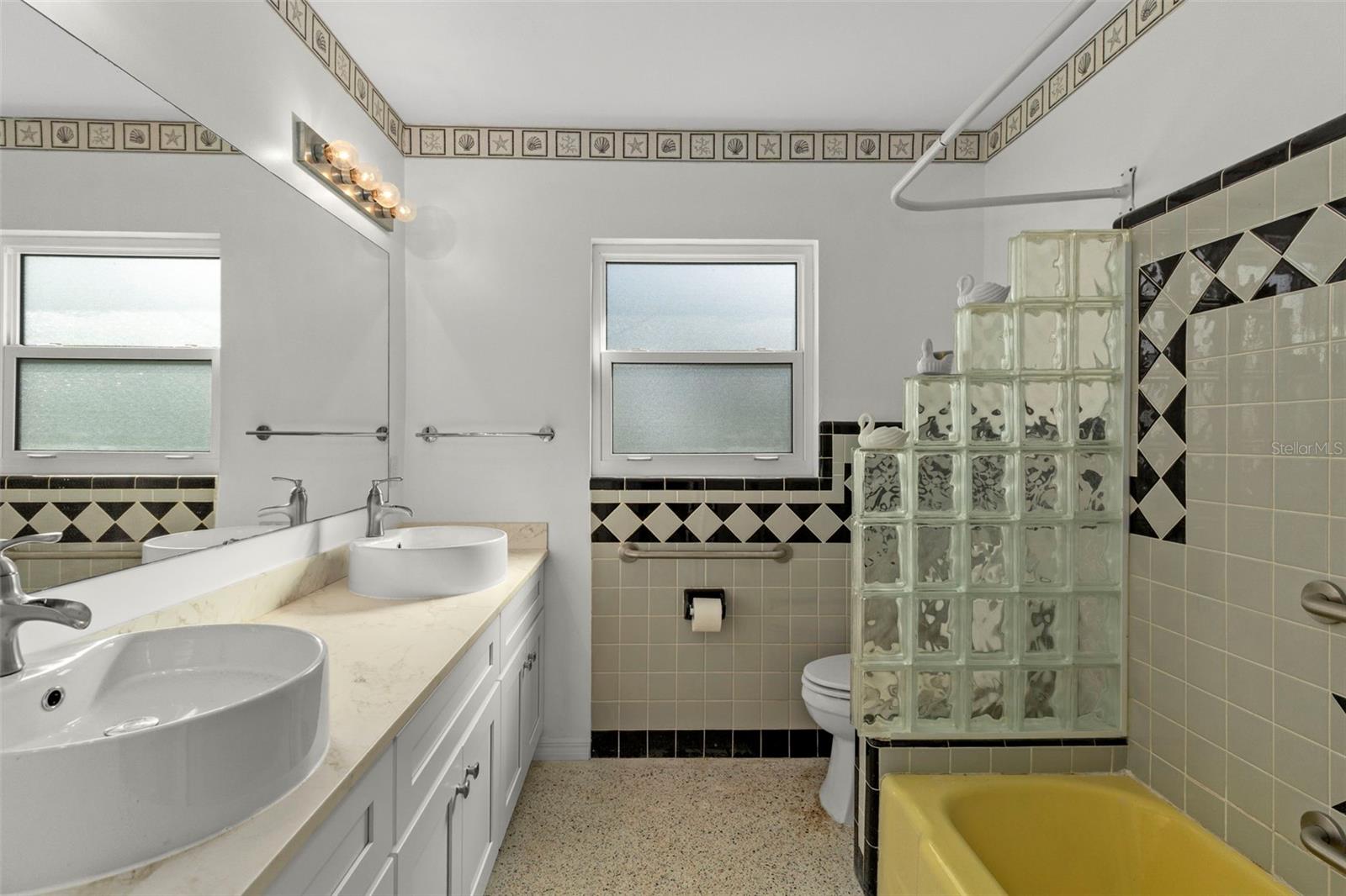 Image 20 of 35 For 9017 Petal Court