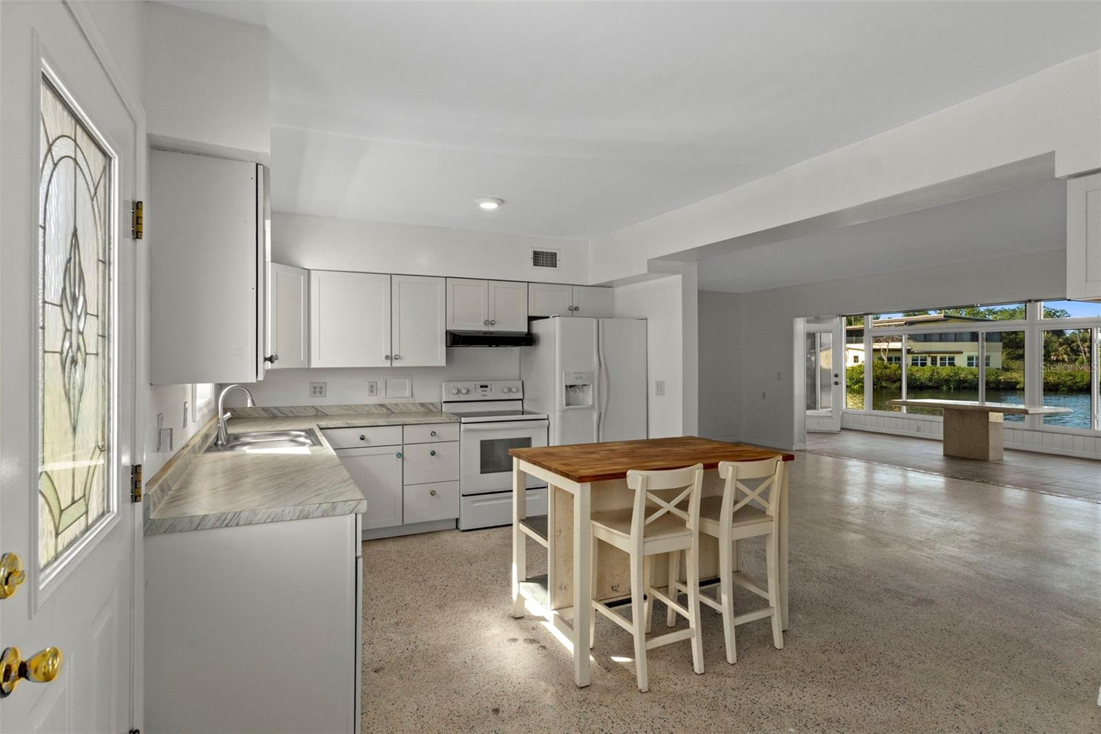 Image 7 of 35 For 9017 Petal Court