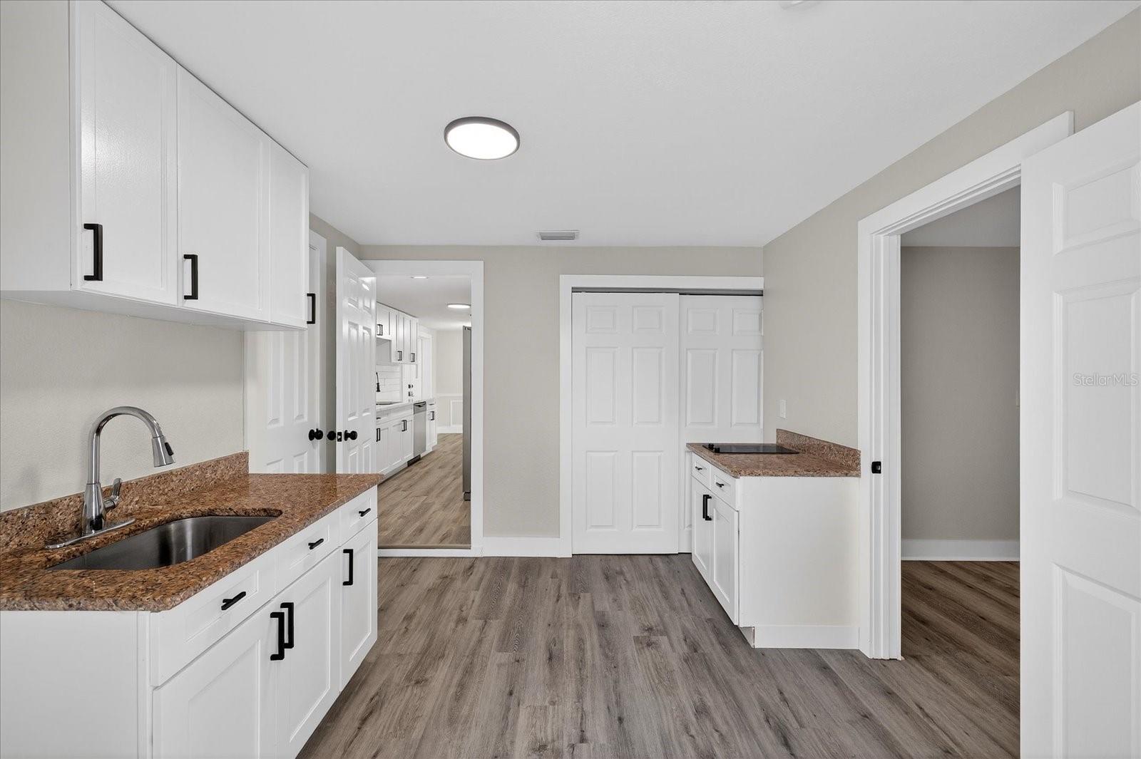 Image 15 of 52 For 5041 Moog Road