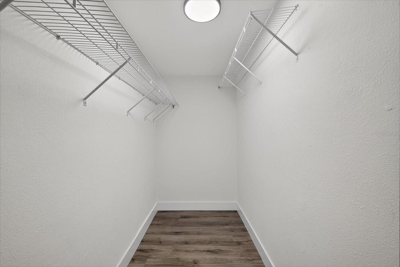 Image 20 of 52 For 5041 Moog Road