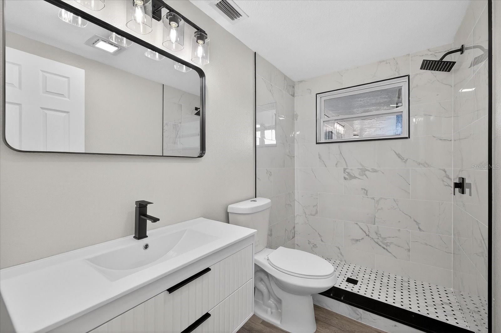 Image 24 of 52 For 5041 Moog Road