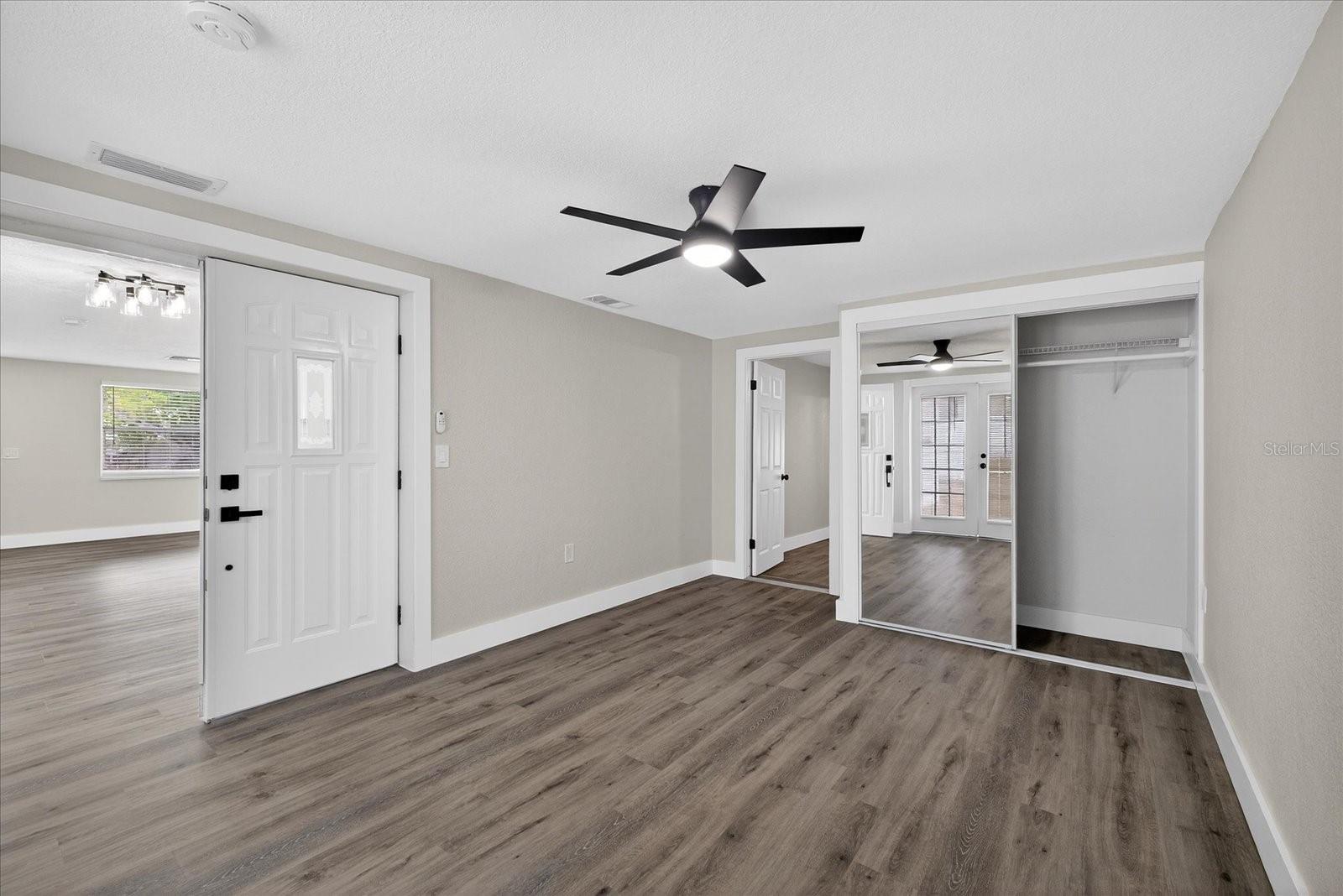 Image 31 of 52 For 5041 Moog Road