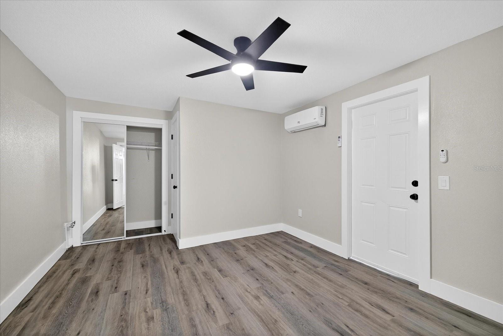 Image 32 of 52 For 5041 Moog Road