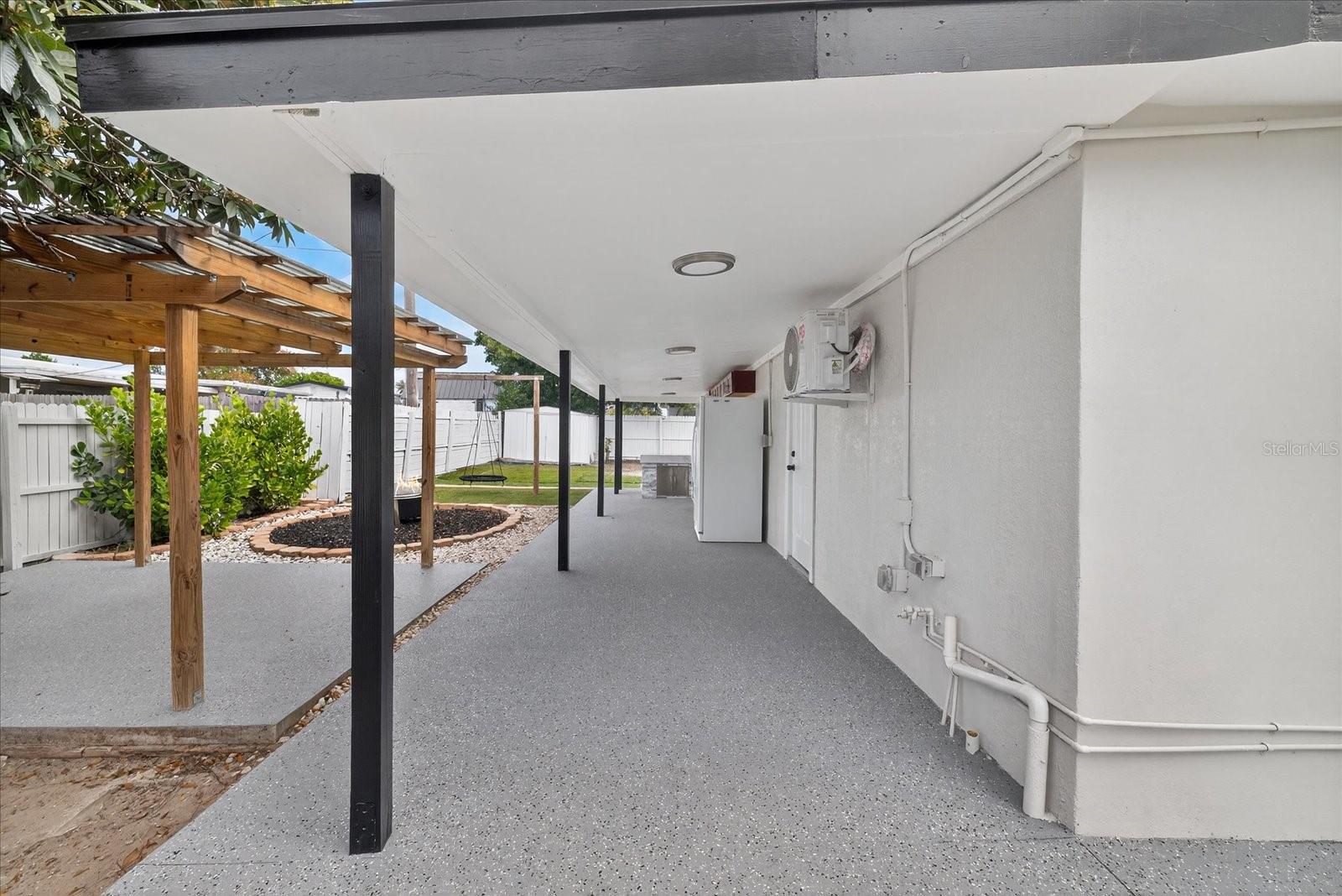 Image 36 of 52 For 5041 Moog Road