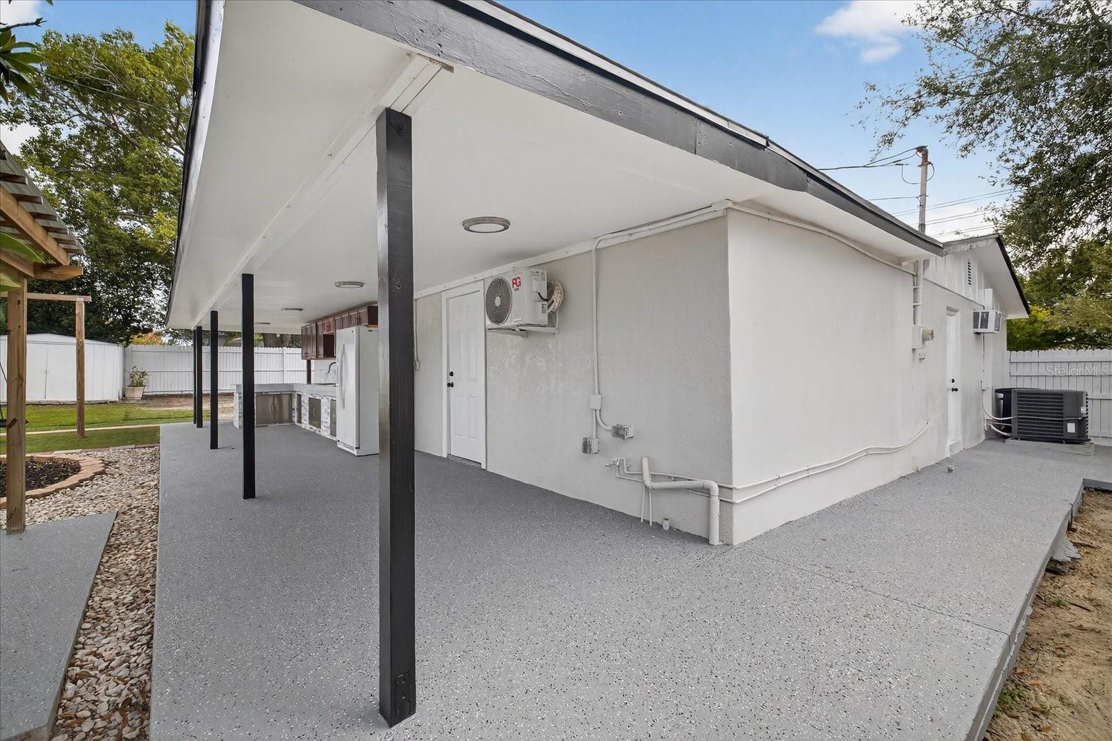 Image 37 of 52 For 5041 Moog Road