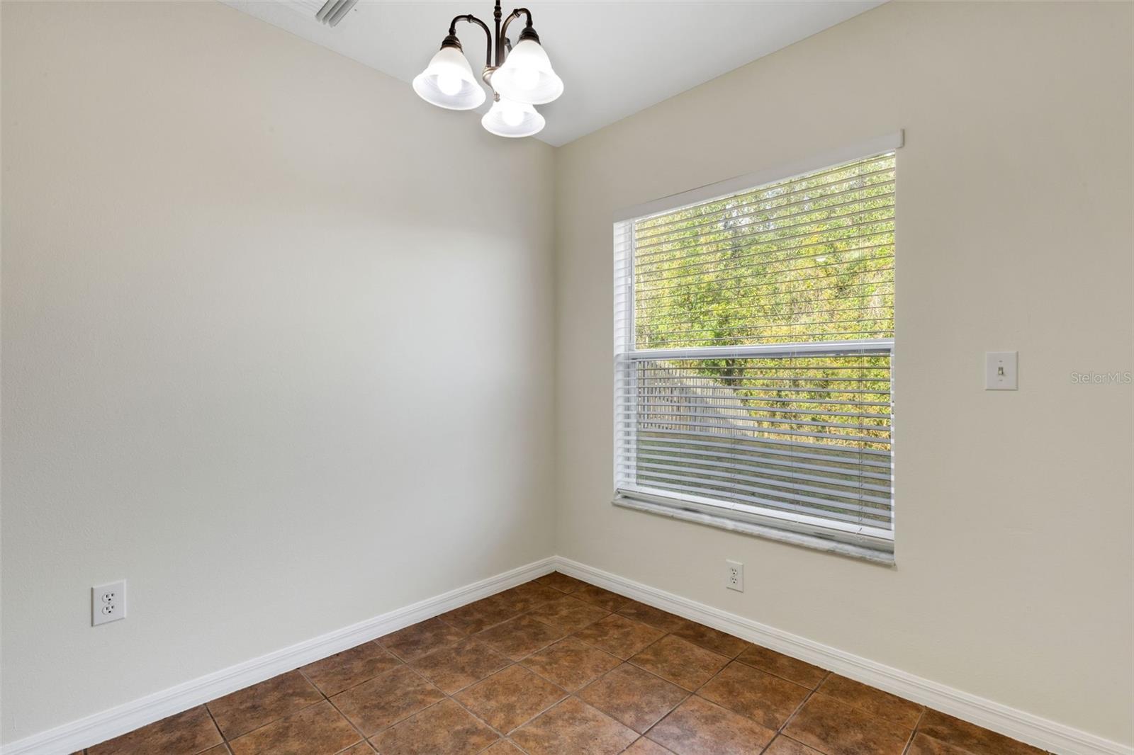 Image 18 of 50 For 25837 Crippen Drive