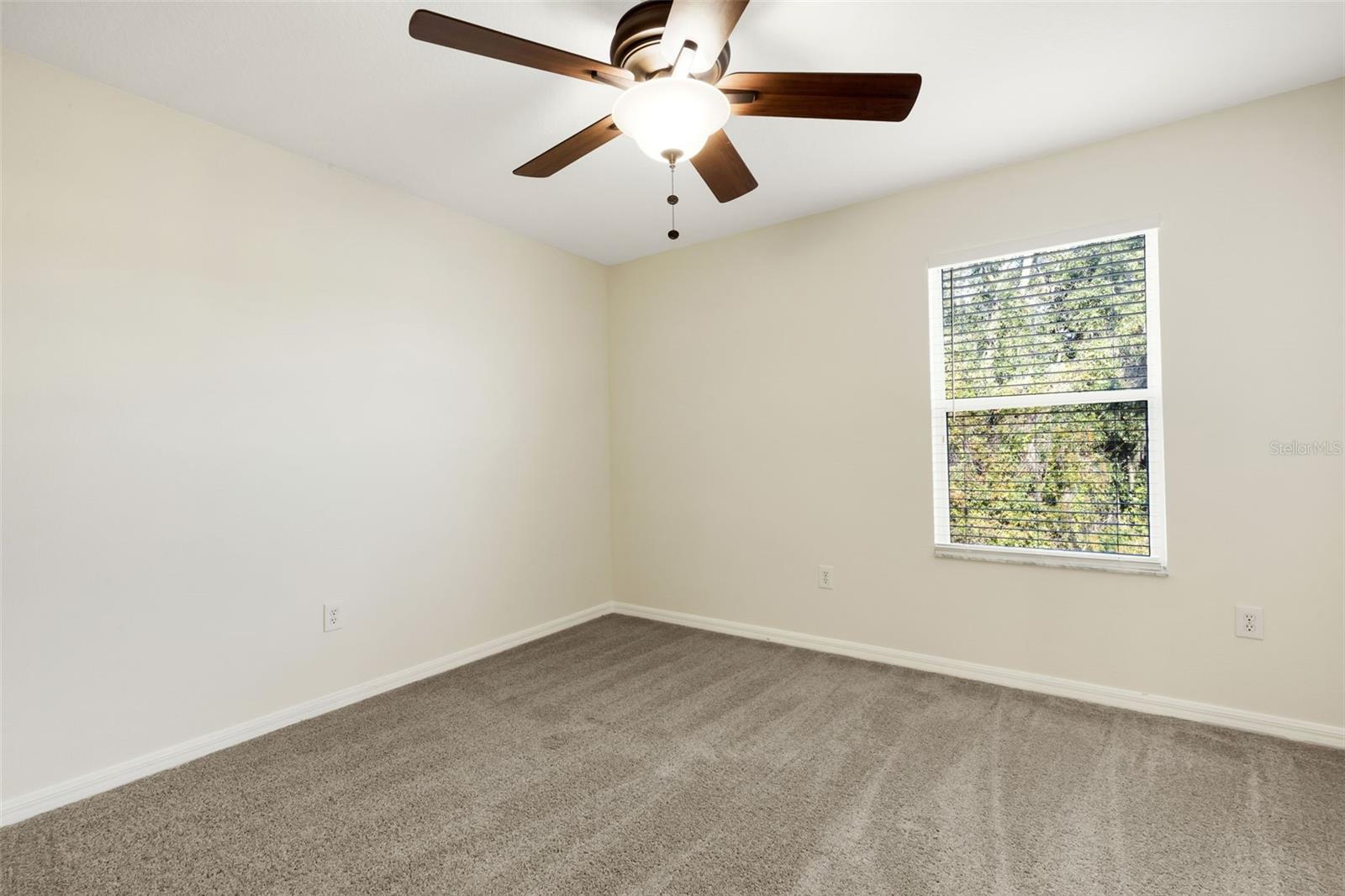 Image 32 of 50 For 25837 Crippen Drive