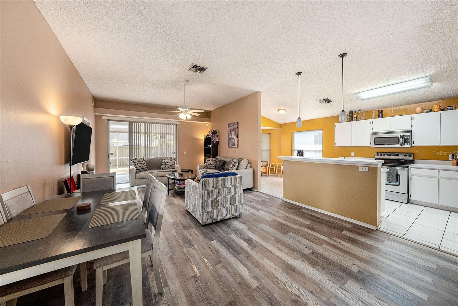 Listing photo id 8 for 1653 Portsmouth Lake Drive