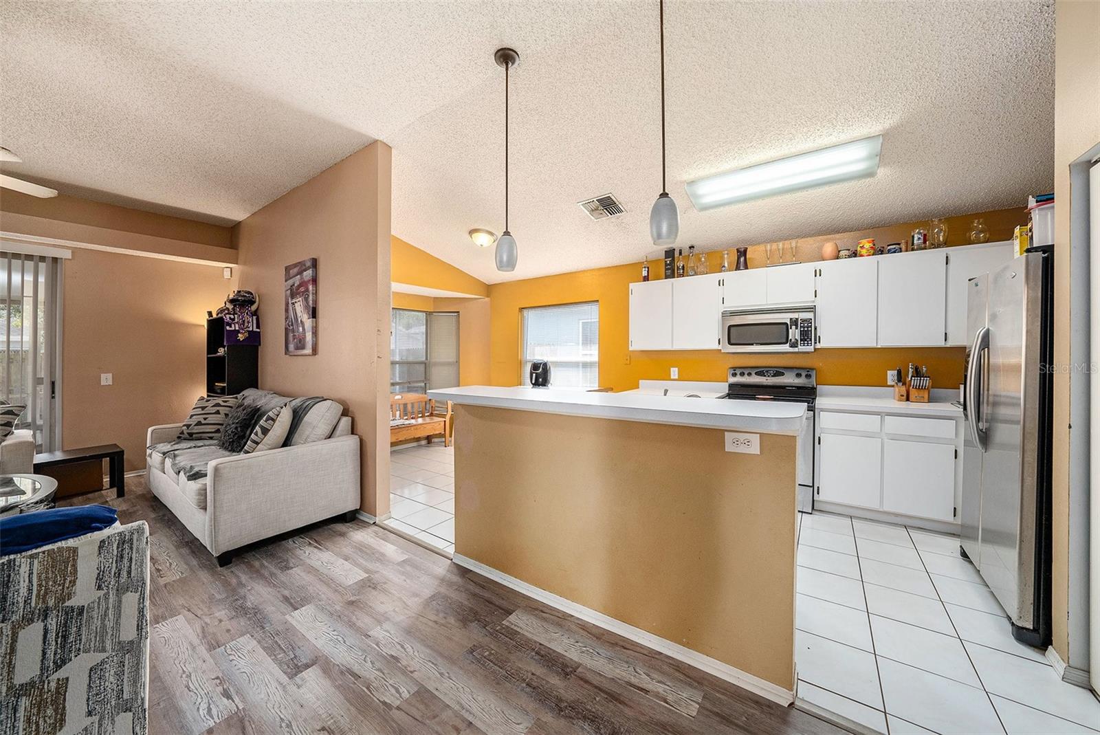 Listing photo id 10 for 1653 Portsmouth Lake Drive