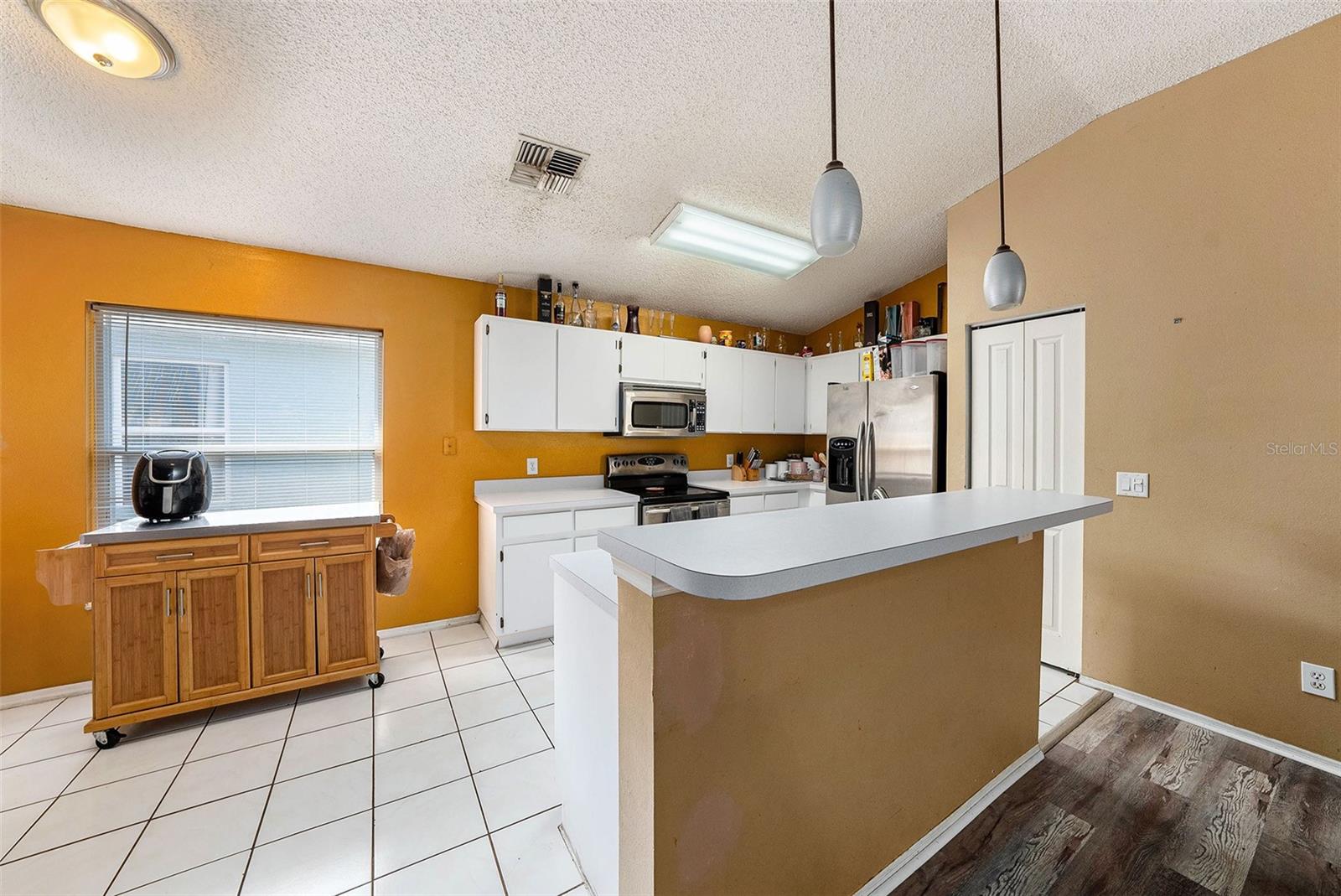 Listing photo id 11 for 1653 Portsmouth Lake Drive