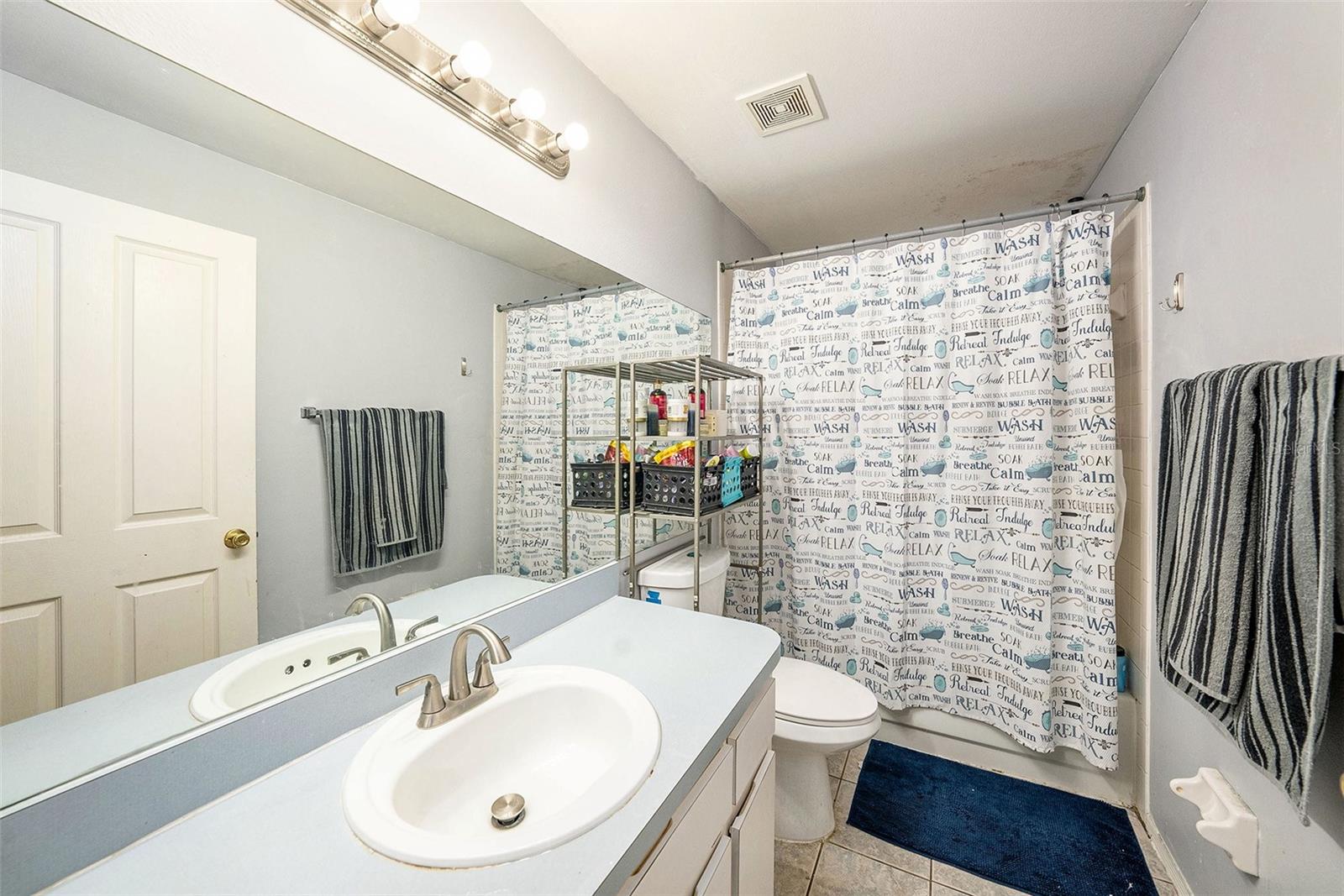 Listing photo id 16 for 1653 Portsmouth Lake Drive