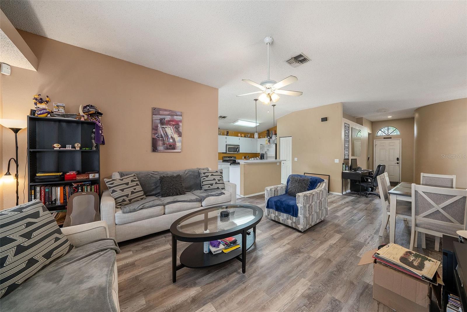 Listing photo id 5 for 1653 Portsmouth Lake Drive