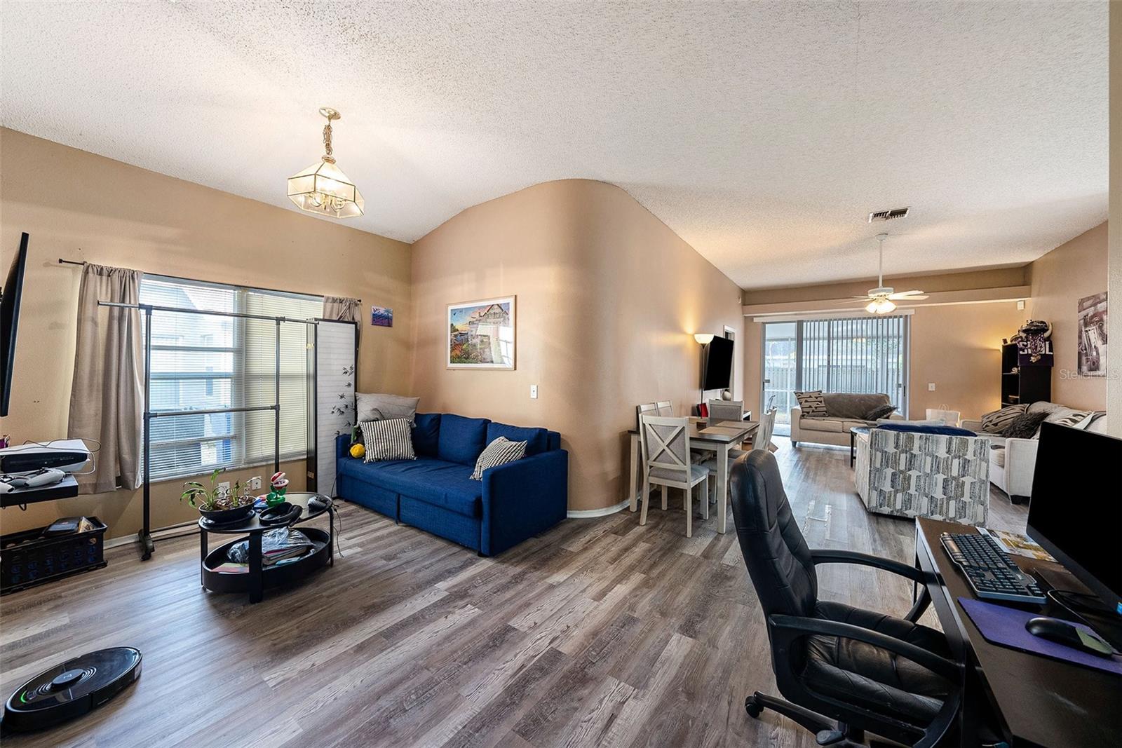 Listing photo id 6 for 1653 Portsmouth Lake Drive