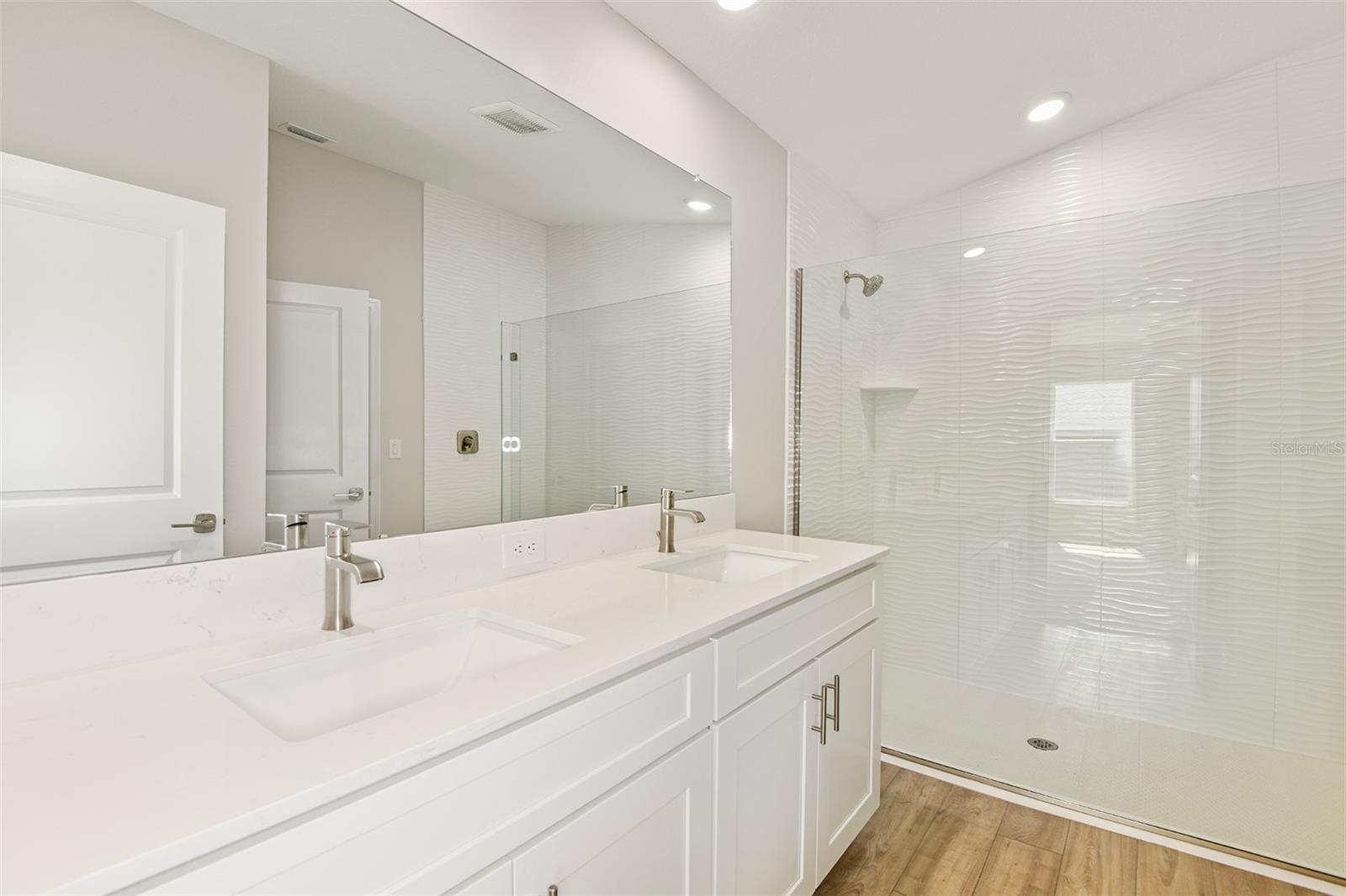 Image 12 of 27 For 6149 Sw 96th Place