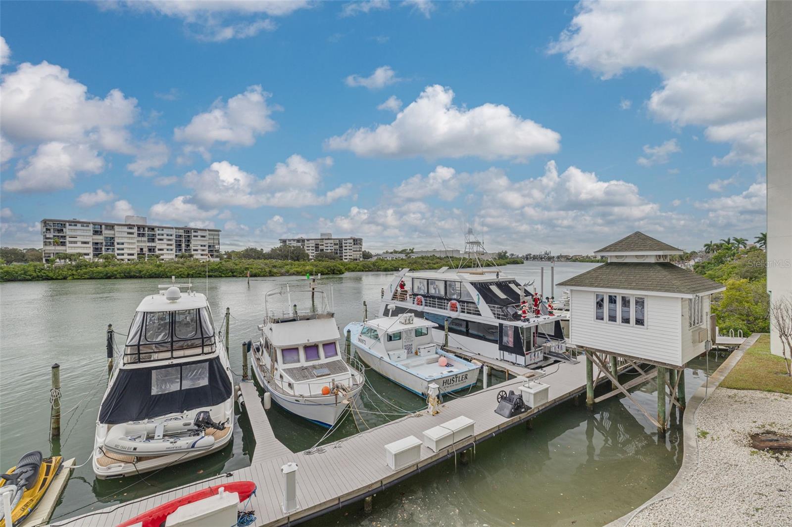 Image 19 of 46 For 399 2nd Street 219