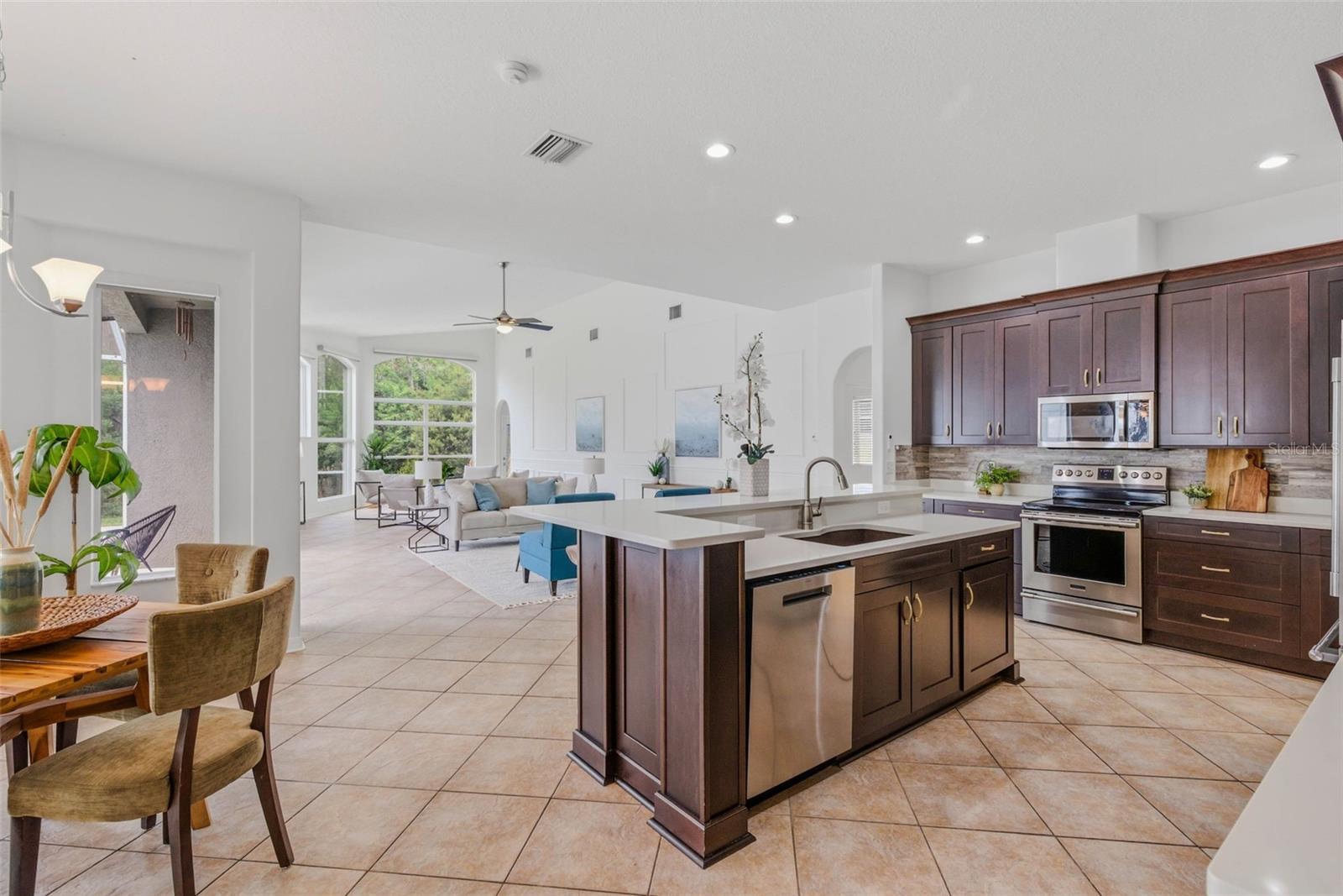 Image 15 of 92 For 4309 Waterford Landing Drive