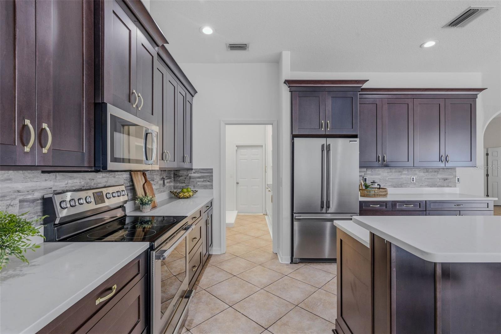 Image 23 of 92 For 4309 Waterford Landing Drive