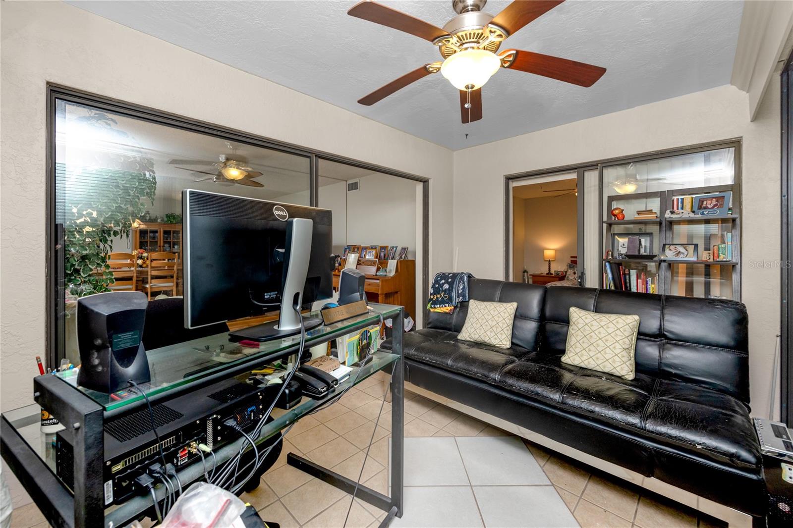 Image 20 of 43 For 2737 Enterprise Road E 112