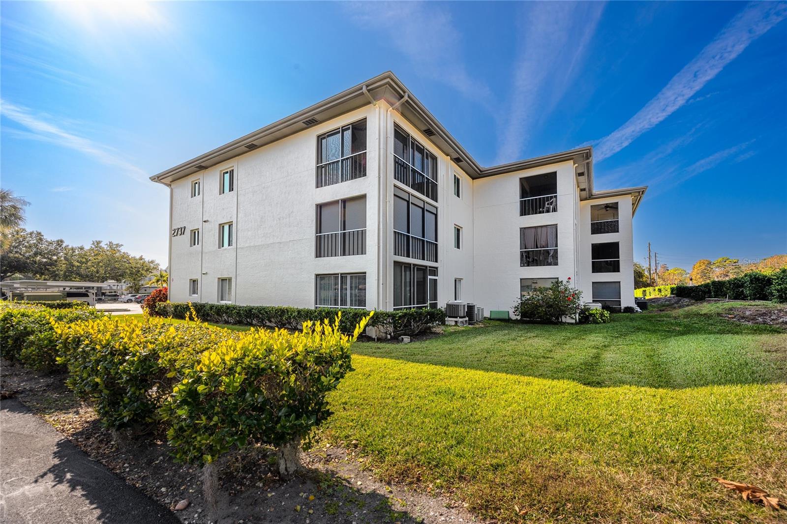 Image 3 of 43 For 2737 Enterprise Road E 112