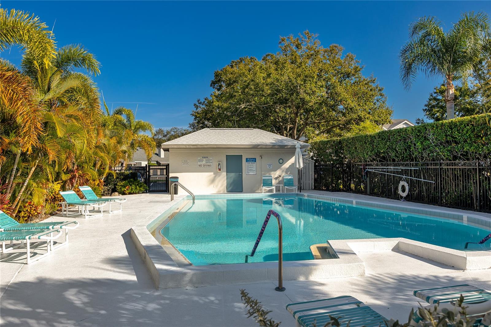 Image 37 of 43 For 2737 Enterprise Road E 112