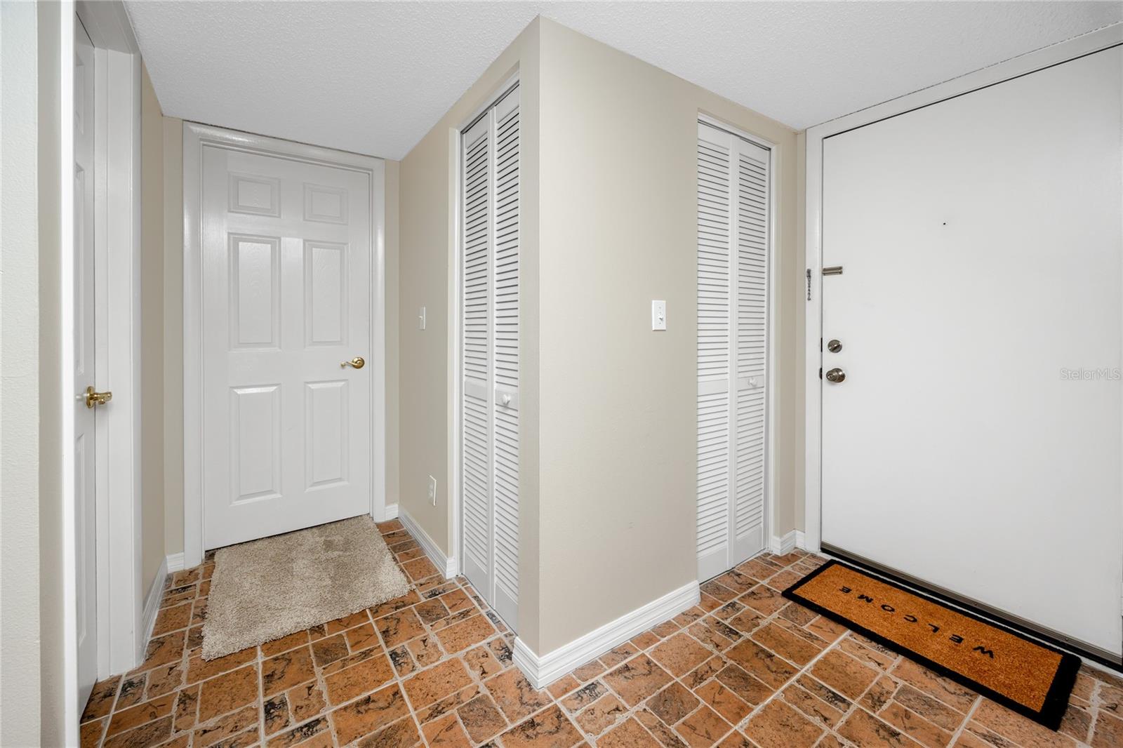 Image 7 of 43 For 2737 Enterprise Road E 112