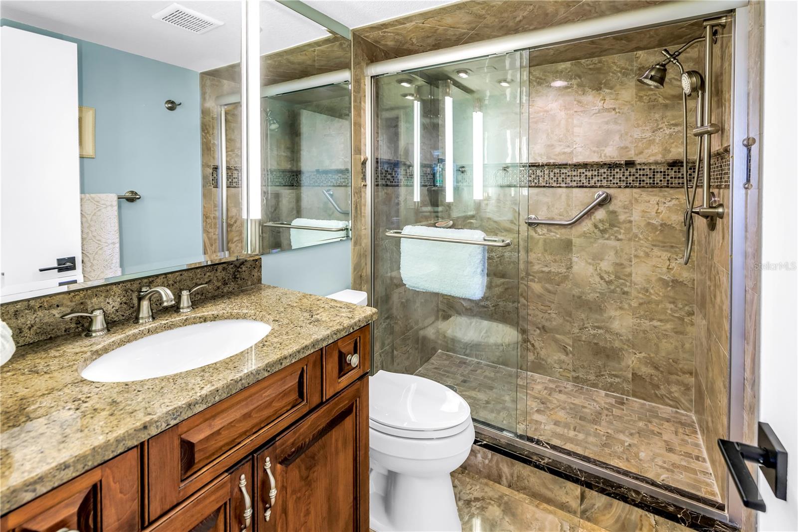 Image 19 of 42 For 9495 Blind Pass Road 406