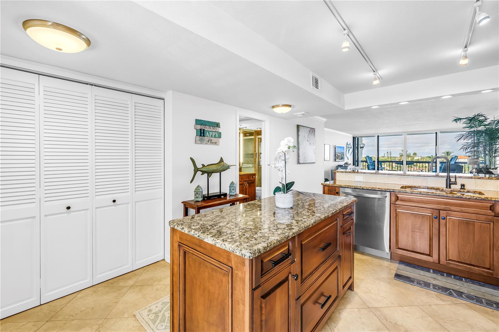 Image 6 of 42 For 9495 Blind Pass Road 406